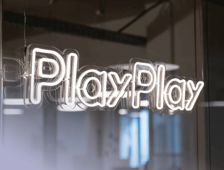 PlayPlay